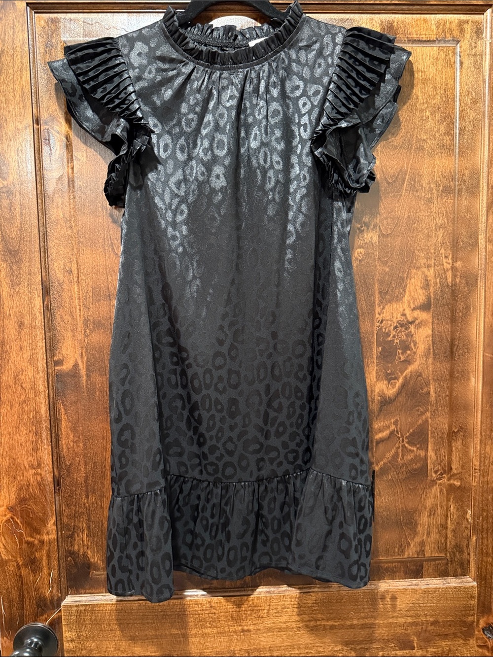 JODIFL Black Leopard Jacquard Ruffle Sleeve Dress